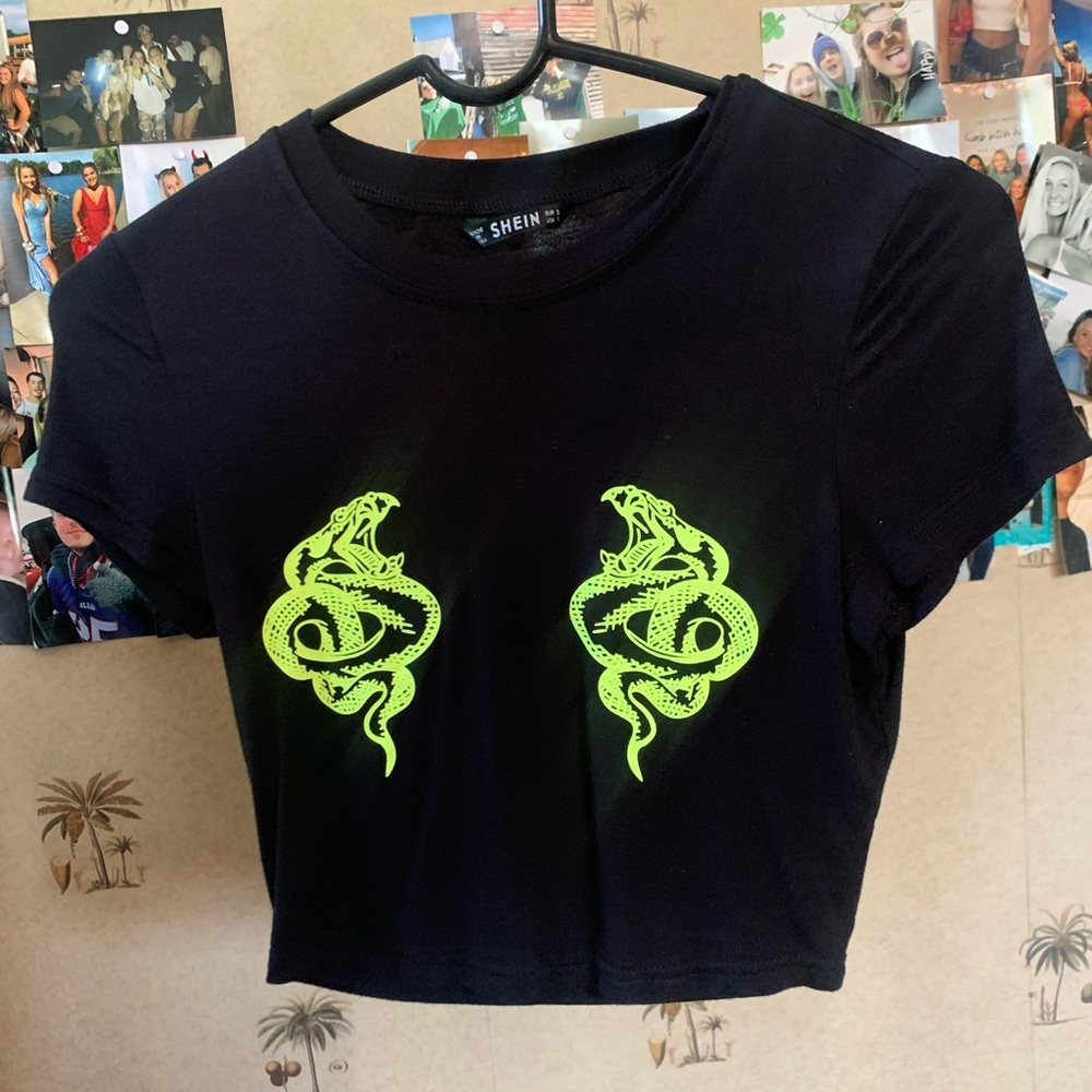 Cropped shirt